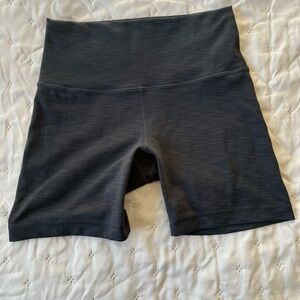 Lululemon Wunder Train 6” Bike Shorts